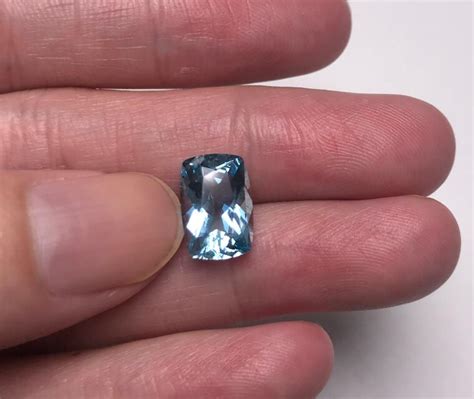 price per carat for aquamarine.